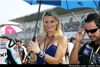 sbk_pitbabe_034_italie_imola_2011.jpg
