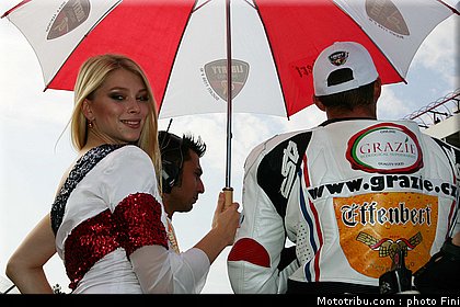 sbk_pitbabe_038_italie_imola_2011.jpg