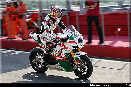 sbk_rea_001_italie_imola_2011.jpg