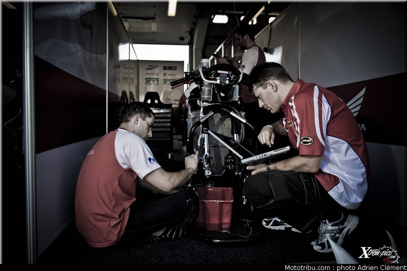 sbk_ambiance_009_france_magny_cours_2011