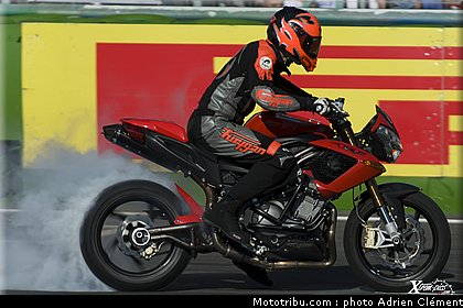 sbk_ambiance_012_france_magny_cours_2011.jpg