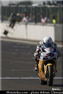 sbk_guintoli_007_france_magny_cours_2011.jpg