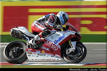 sbk_checa_001_france_magny_cours_2011.jpg