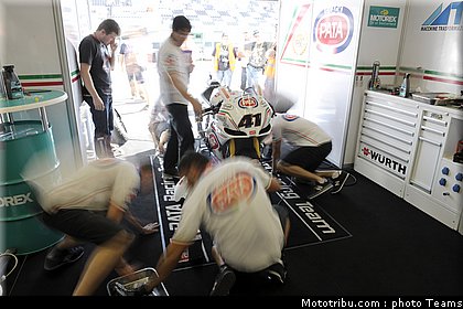 sbk_haga_015_france_magny_cours_2011.jpg