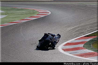 sbk_haslam_003_france_magny_cours_2011.jpg