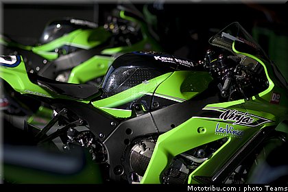 sbk_kawasaki_002_france_magny_cours_2011.jpg