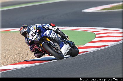 sbk_melandri_002_france_magny_cours_2011.jpg
