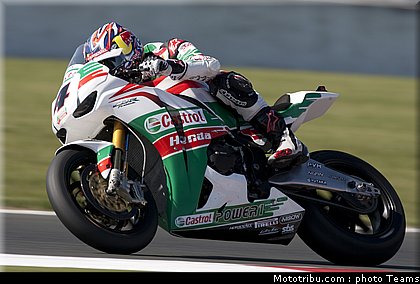 sbk_rea_008_france_magny_cours_2011.jpg
