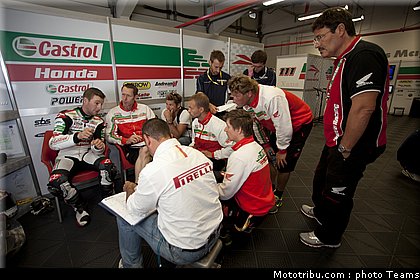 sbk_rea_015_france_magny_cours_2011.jpg