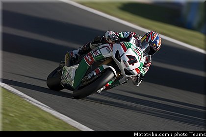 sbk_rea_028_france_magny_cours_2011.jpg