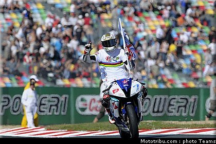 supersport_davies_001__france_magny_cours_2011.jpg