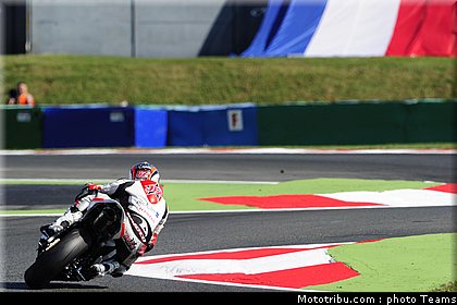 supersport_praia_003__france_magny_cours_2011.jpg
