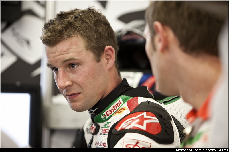 sbk_rea_007_portugal_portimao_2011