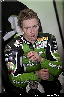sbk_aitchinson_004_portugal_portimao_2011.jpg