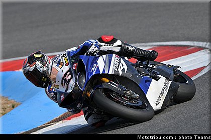 sbk_melandri_009_portugal_portimao_2011.jpg