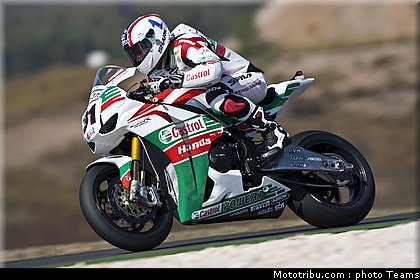 sbk_muggeridge_003_portugal_portimao_2011.jpg