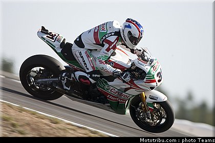 sbk_muggeridge_004_portugal_portimao_2011.jpg