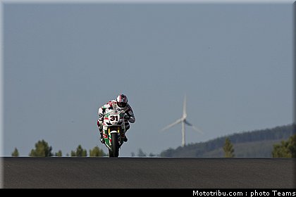 sbk_muggeridge_006_portugal_portimao_2011.jpg