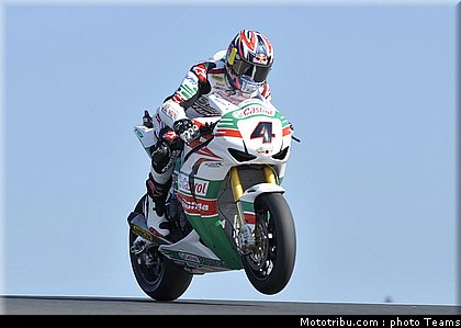 sbk_rea_001_portugal_portimao_2011.jpg