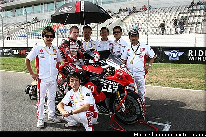 sbk_waters_022_portugal_portimao_2011.jpg