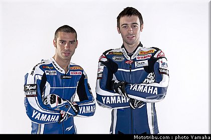 superbike_yamaha_racing_team_002_melandri.jpg