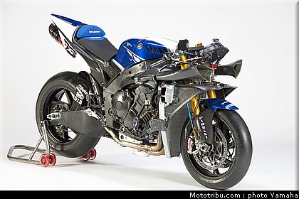 superbike_yamaha_racing_team_014.jpg