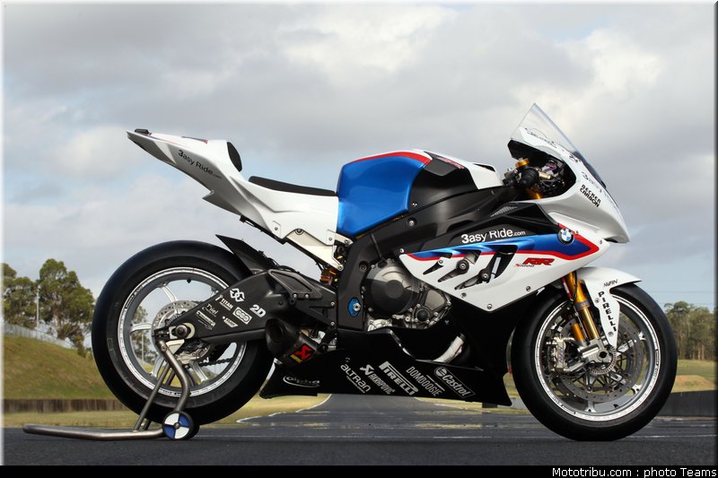 sbk_2011_tests_bmw_10