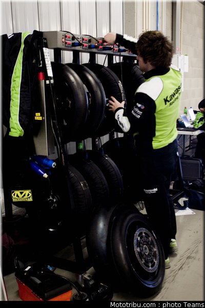 sbk_2011_tests_kawasaki_1