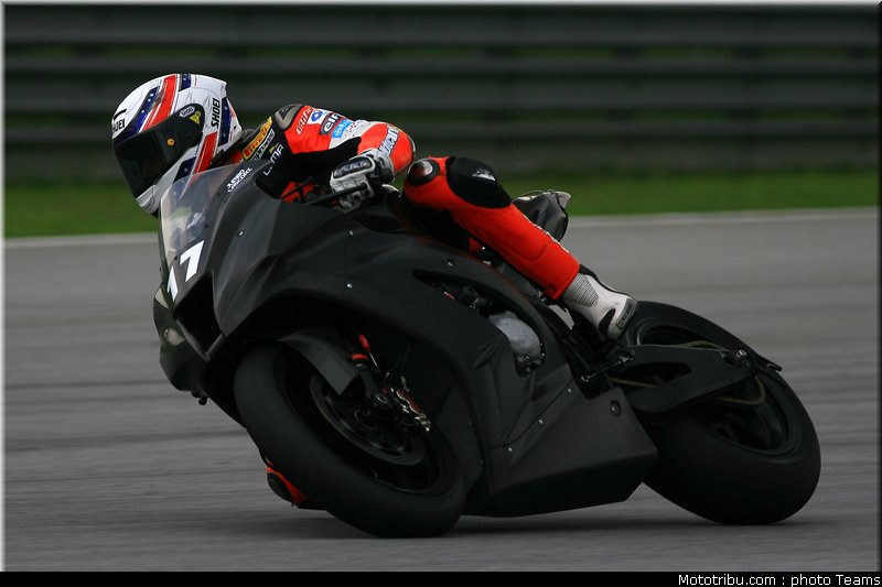 sbk_2011_tests_lascorz_15