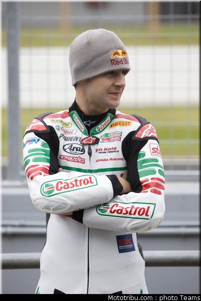 sbk_2011_tests_rea_02