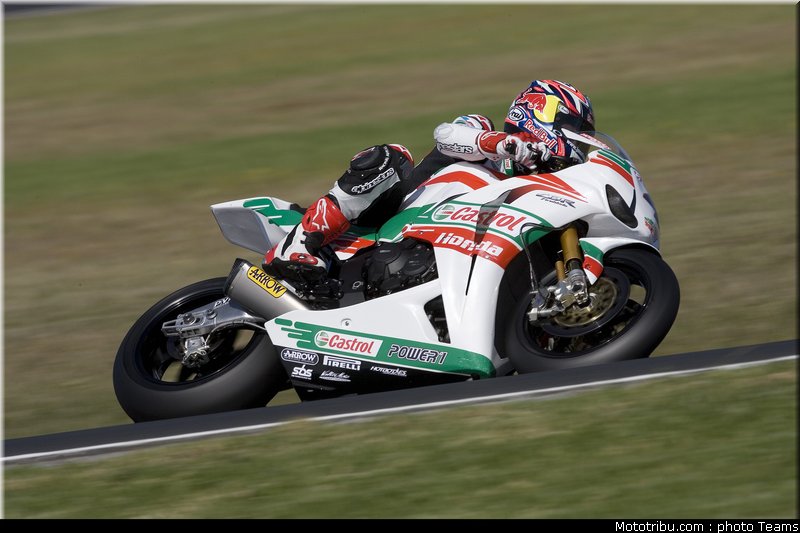 sbk_2011_tests_rea_08