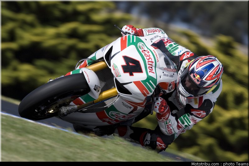 sbk_2011_tests_rea_09
