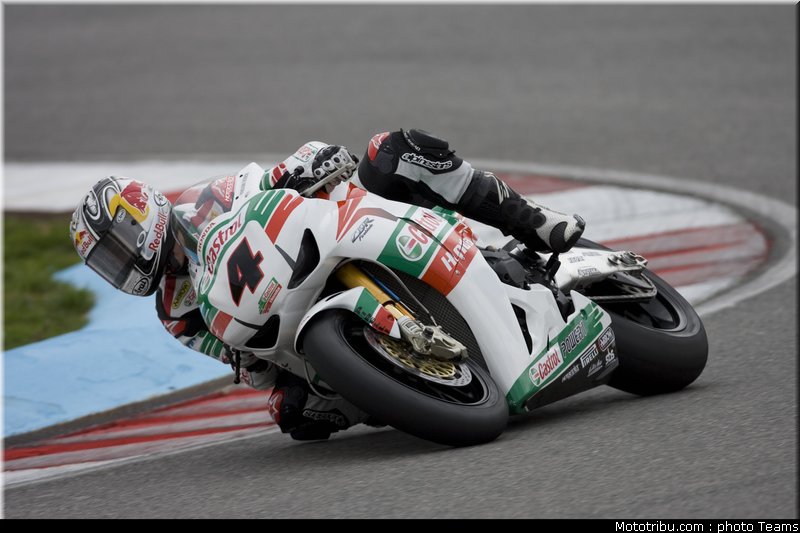 sbk_2011_tests_rea_10