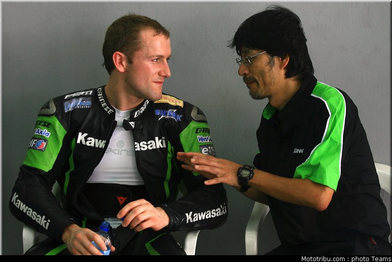 sbk_2011_tests_sykes_14