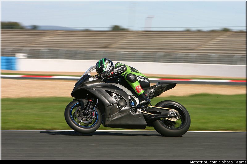 sbk_2011_tests_sykes_23