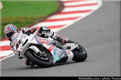 sbk_2011_tests_haga_04.jpg