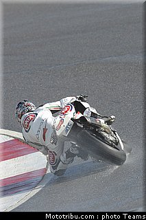 sbk_2011_tests_haga_14.jpg