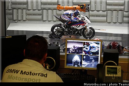 sbk_2011_tests_haslam_06.jpg
