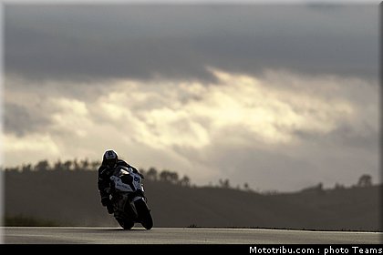 sbk_2011_tests_haslam_10.jpg