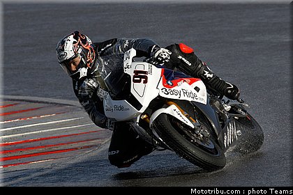 sbk_2011_tests_haslam_12.jpg