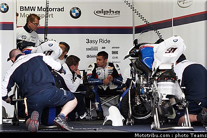 sbk_2011_tests_haslam_19.jpg