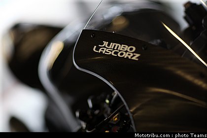 sbk_2011_tests_lascorz_07.jpg