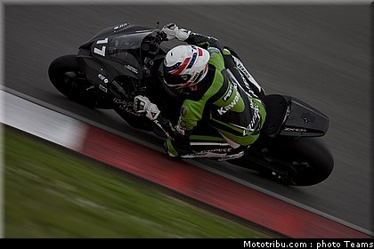 sbk_2011_tests_lascorz_10.jpg