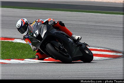 sbk_2011_tests_lascorz_14.jpg