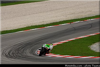 sbk_2011_tests_rolfo_6.jpg
