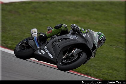 sbk_2011_tests_sykes_03.jpg