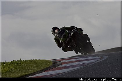 sbk_2011_tests_sykes_07.jpg
