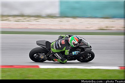 sbk_2011_tests_sykes_19.jpg