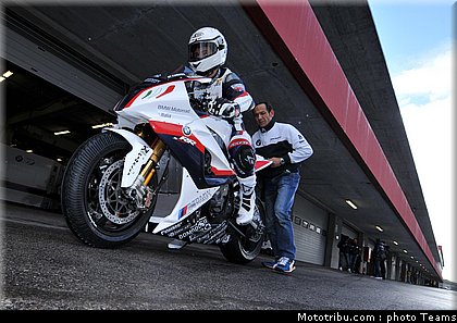 sbk_2011_tests_toseland_14.jpg