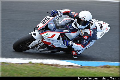 sbk_2011_tests_toseland_25.jpg